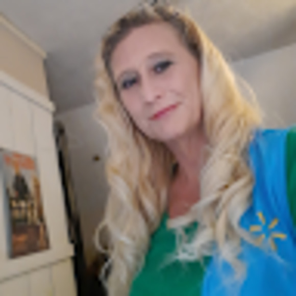 Meet your Posher, Patricia - Picture 1 of 1